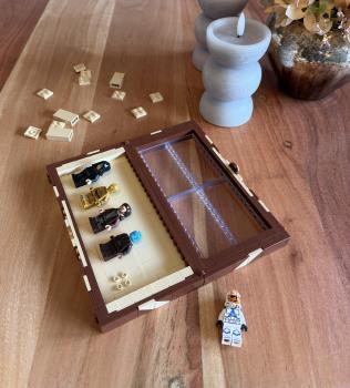 Lego® MOC Display-Schatulle / Vitrine für 5 Minifiguren mit Sichtdeckel